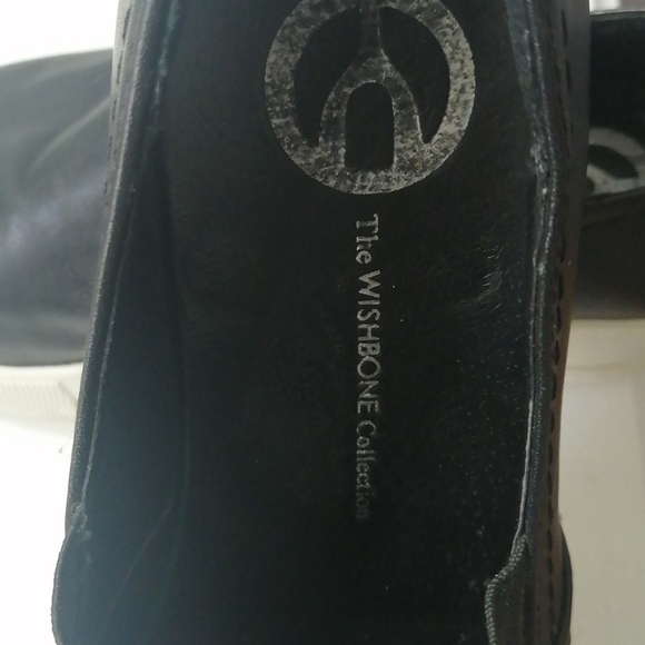 Wish Bone Black and Siver platform shoe - Picture 2 of 6